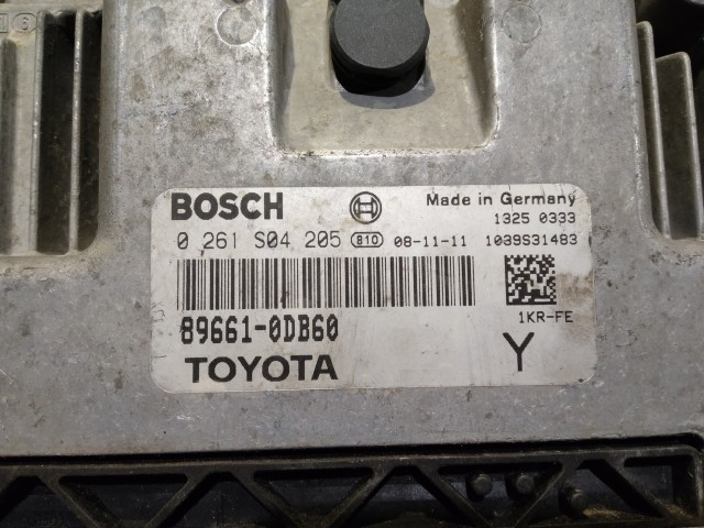 Toyota Yaris 2000 Centraline motore usate  Bosch   